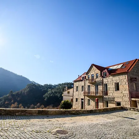 Alojamento de Turismo Rural Fândega House - Rural Tourism Loriga