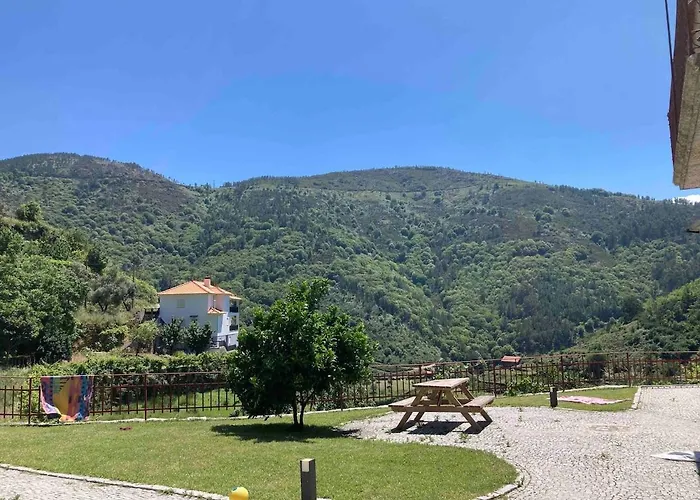 Fândega House - Rural Tourism * Loriga