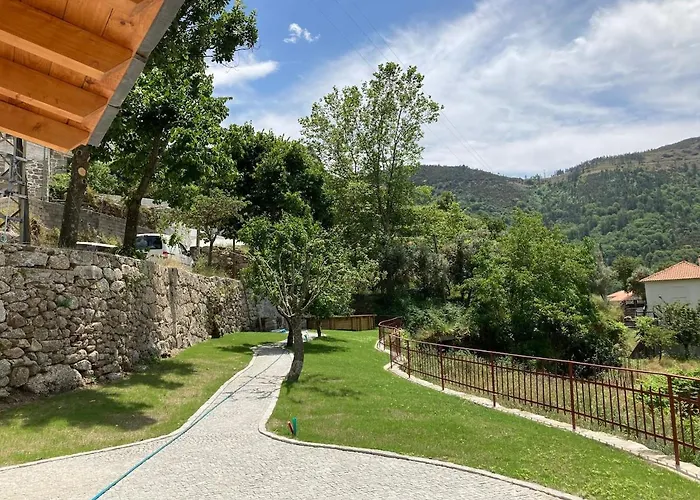 Alojamento de Turismo Rural Fândega House - Rural Tourism Loriga