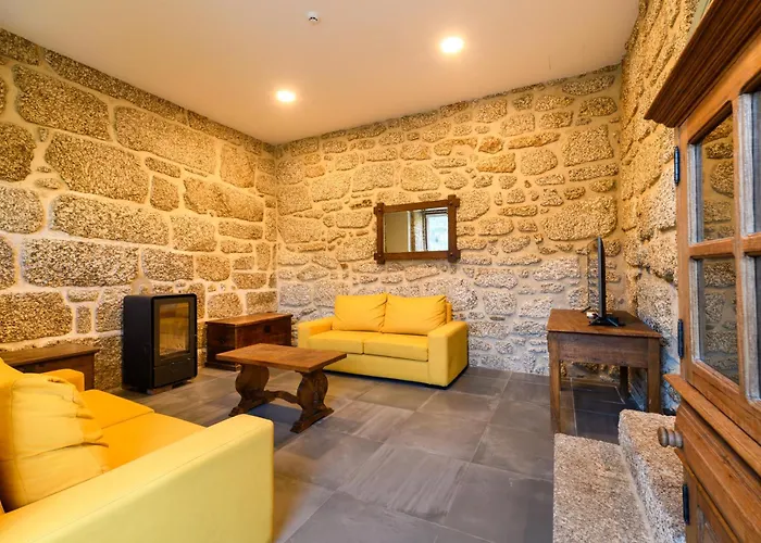 Alojamento de Turismo Rural Fândega House - Rural Tourism Loriga