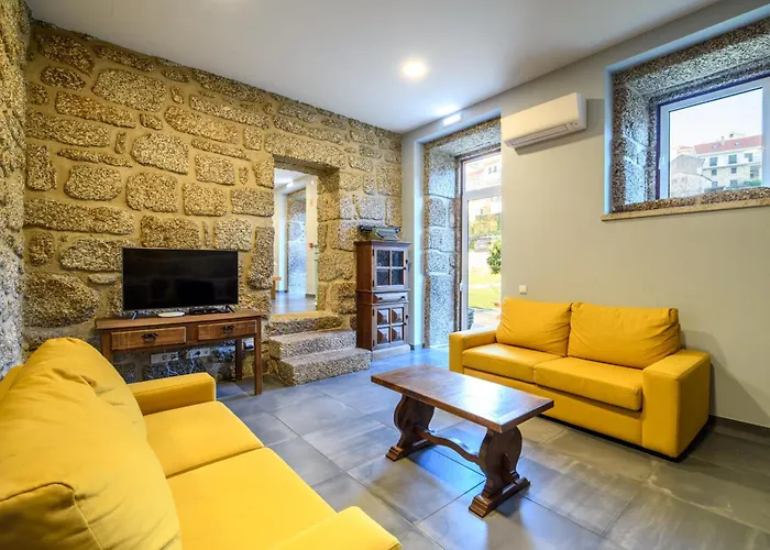 Fândega House - Rural Tourism * Loriga