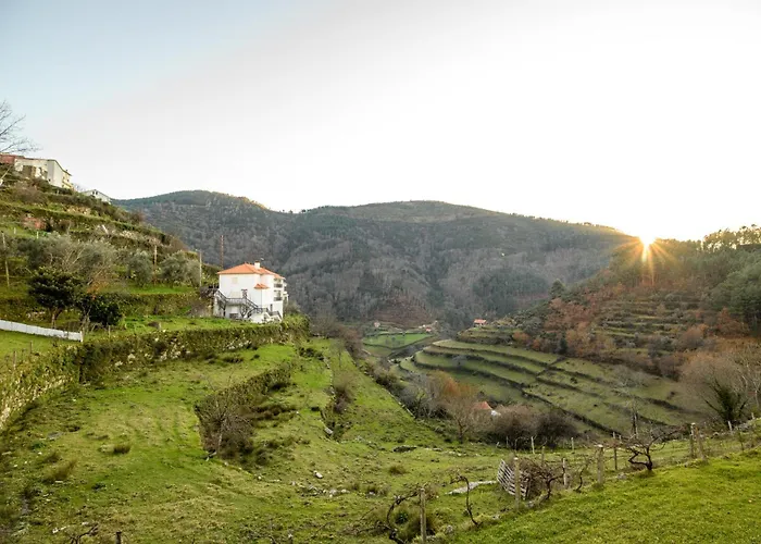 Fândega House - Rural Tourism Alojamento de Turismo Rural *