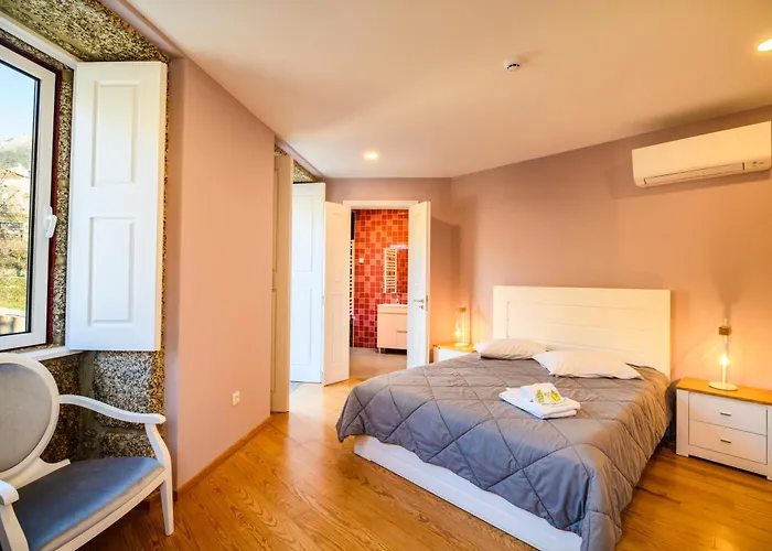 Fândega House - Rural Tourism * Loriga