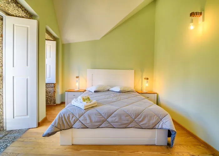 Alojamento de Turismo Rural Fândega House - Rural Tourism Loriga